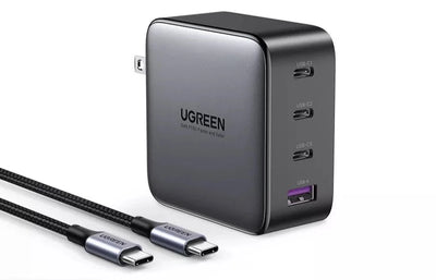 Vue du chargeur UGREEN 65W montrant le port USB-A, compatible avec une variété d'appareils traditionnels, ajoutant une flexibilité utile.