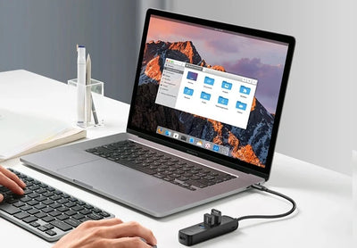 Détail de la connexion USB-C du Hub Ultra Mini d'UGREEN, soulignant la compatibilité moderne